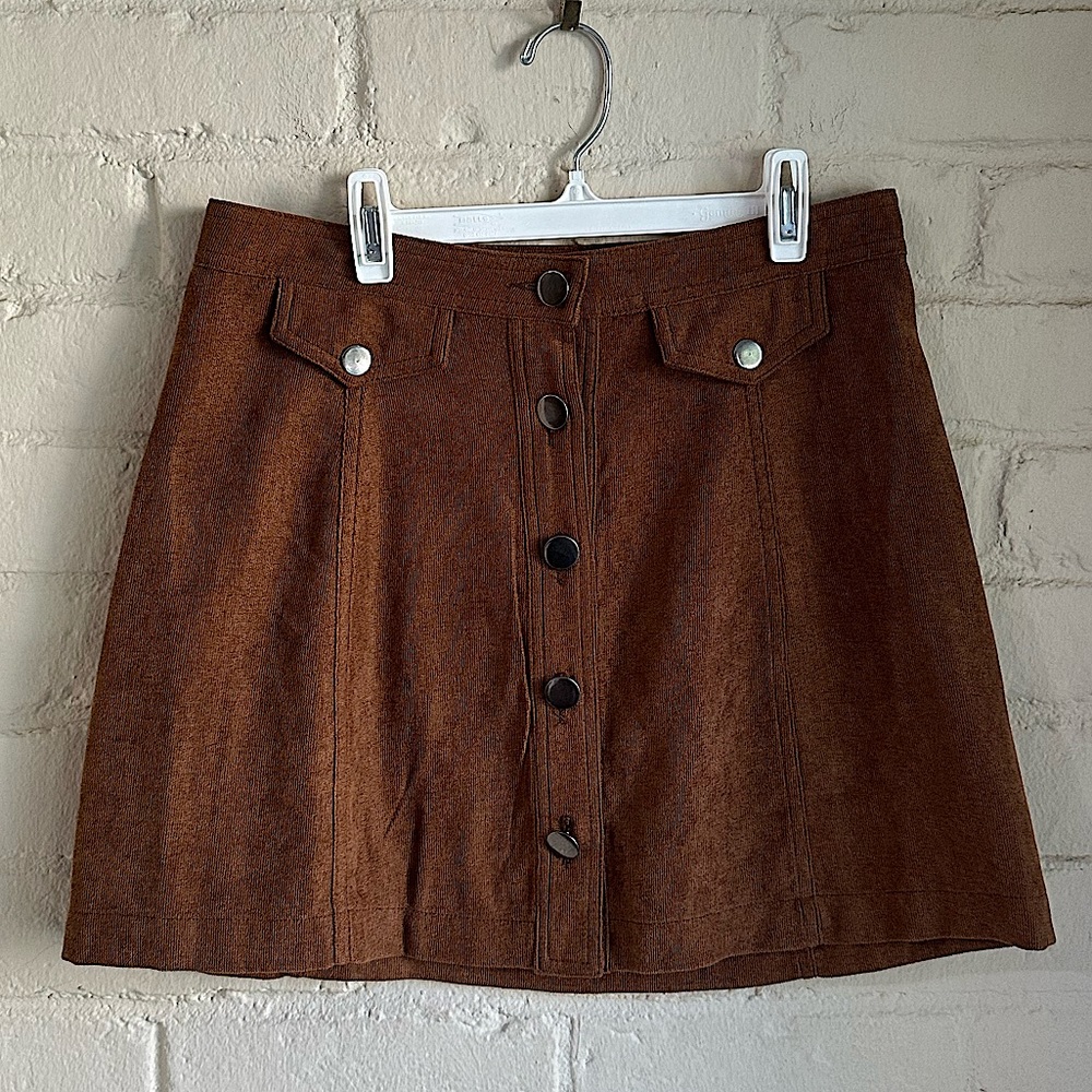 Blu Pepper size large tan brown comfy cute fall casual button up skirt